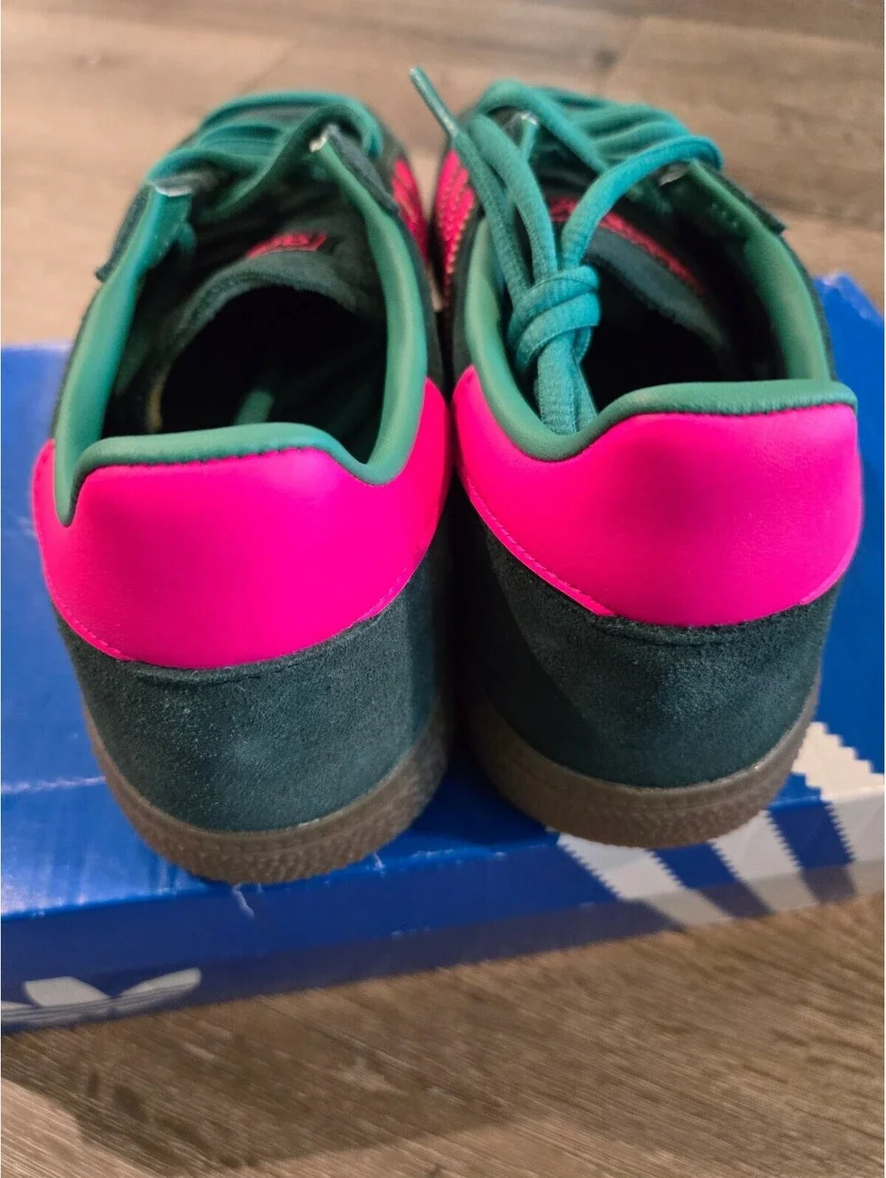 adidas Handball Spezial HQ7269 Mens 9 Womens 10 Green Pink Gum New Box